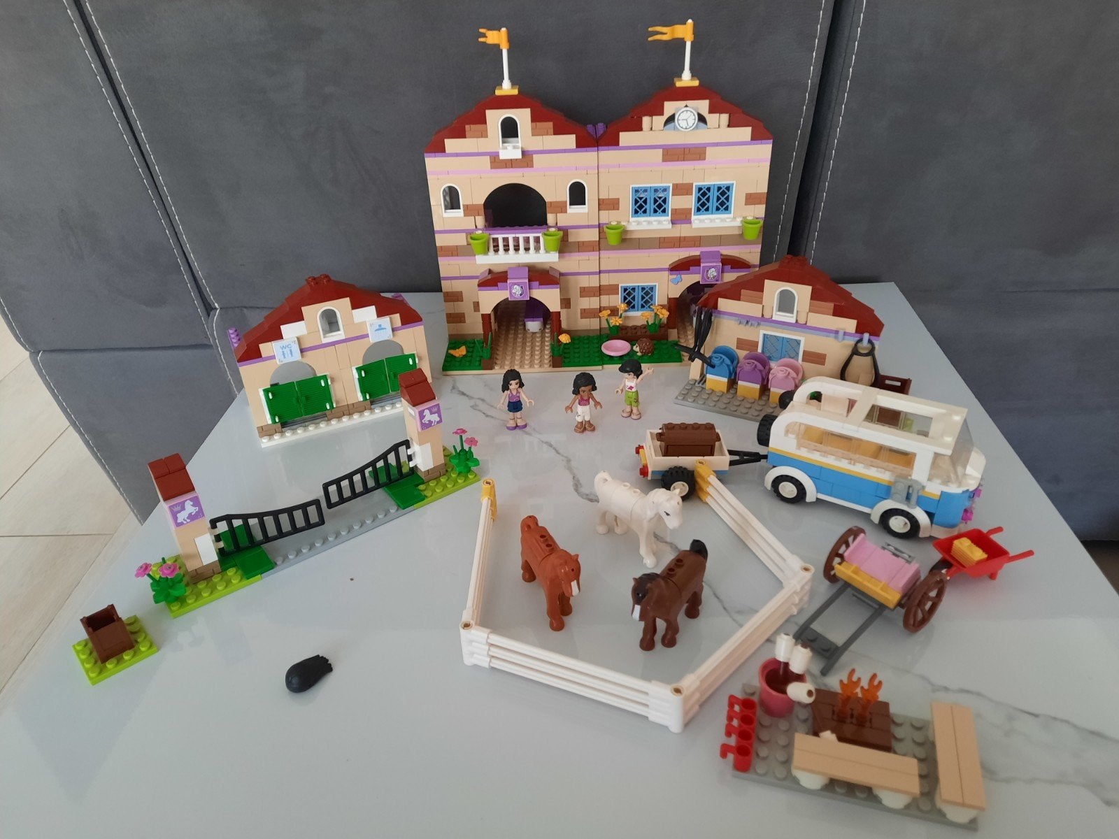 LEGO Friends Heartlake Paardenclub 3185 - Complete set, Kinderen en Baby's, Gebruikt, Lego, Friends, Ophalen of Verzenden