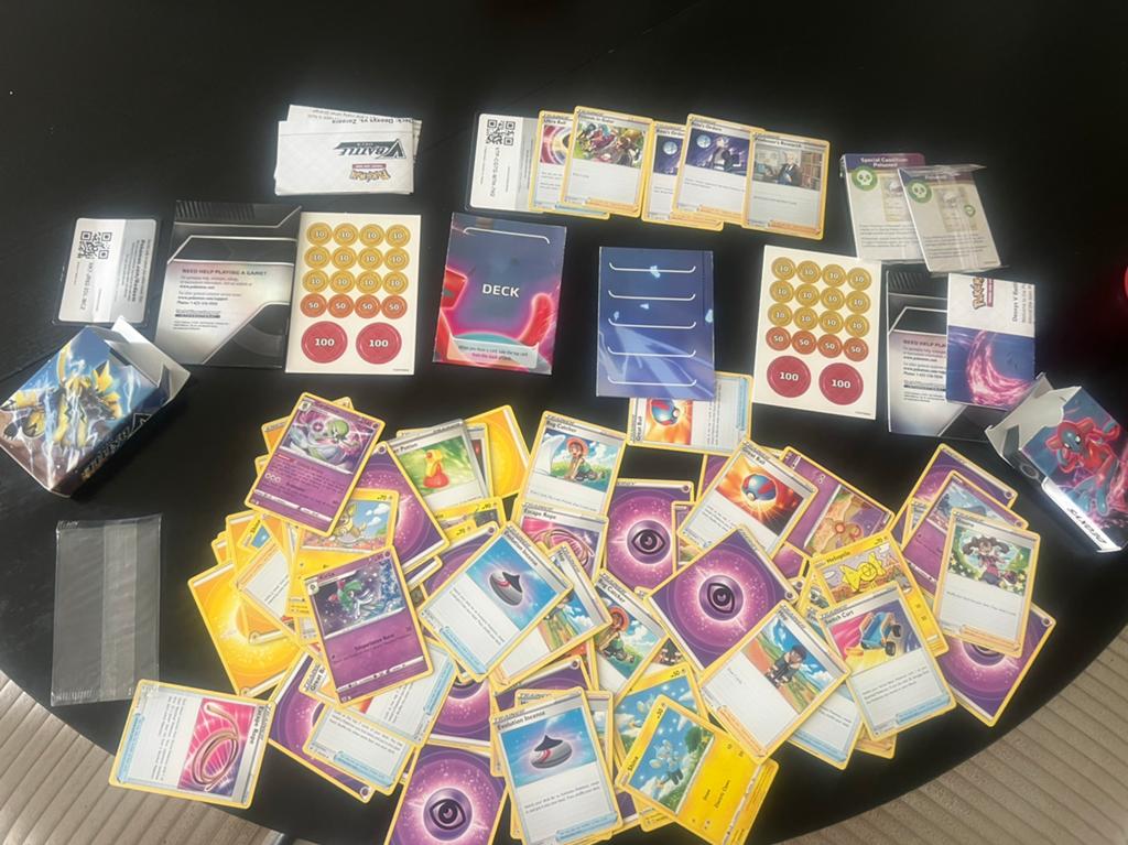 90 new Pokemon cards + complements - Deoxys & Zeraora deck, Ophalen of Verzenden, Nieuw, Speeldeck