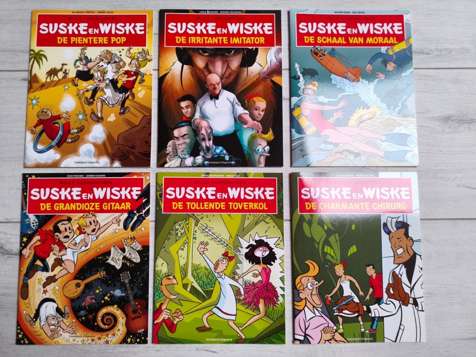 Suske en Wiske door bekende Nederlanders voor SOS kinderdorp, Eén stripboek, Ophalen of Verzenden, Zo goed als nieuw
