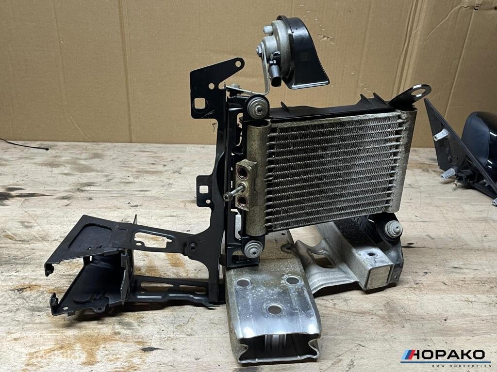 Oliekoeler (motor) + stuk bumperbalk F3x BMW 1721761836003, Gebruikt, Einsteinlaan 5 rijswijk, Bmw, Ophalen of Verzenden