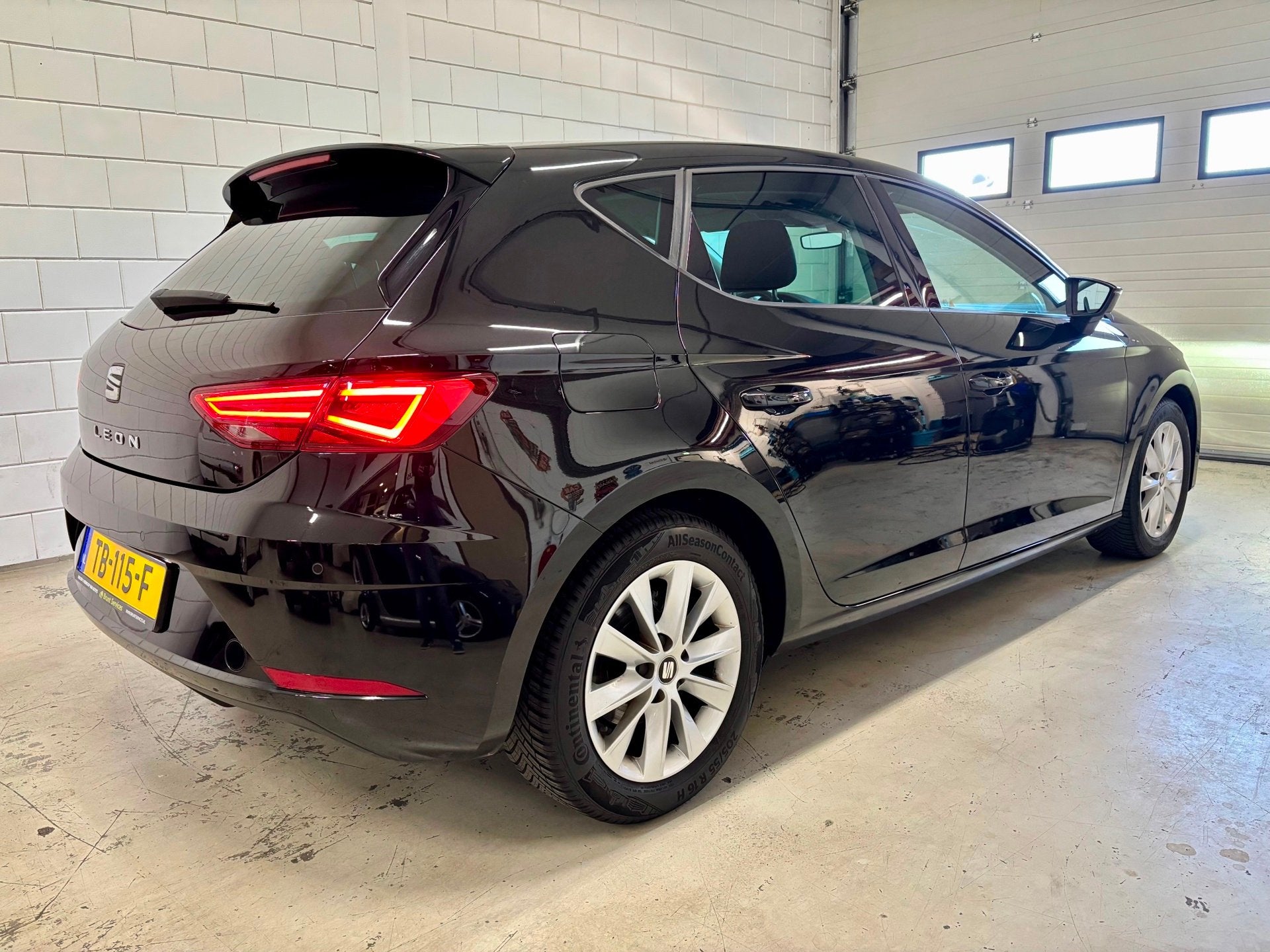 Seat Leon 1.0 EcoTSI Bj.18|Led|116PK|Automaat|Carplay|Camera, Stof, Gebruikt, Leon, Origineel Nederlands