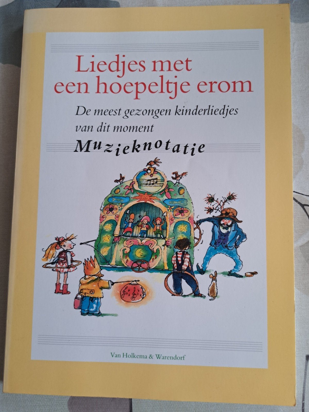 Liedjes met een hoepeltje erom - Muzieknotatie, Ophalen of Verzenden, Zo goed als nieuw, Joke Linders en Tom Duijx, Non-fictie