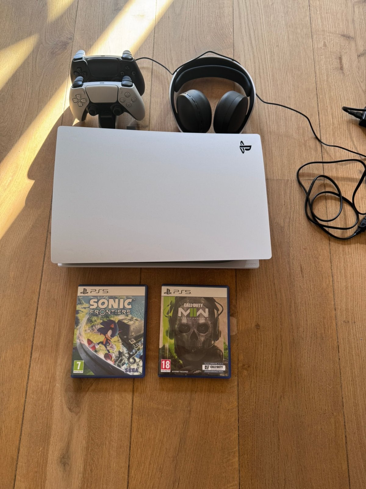 PlayStation 5 Disc Edition + 2 controllers + headset + games, Ophalen, Zo goed als nieuw, 1 TB, Met 2 controllers