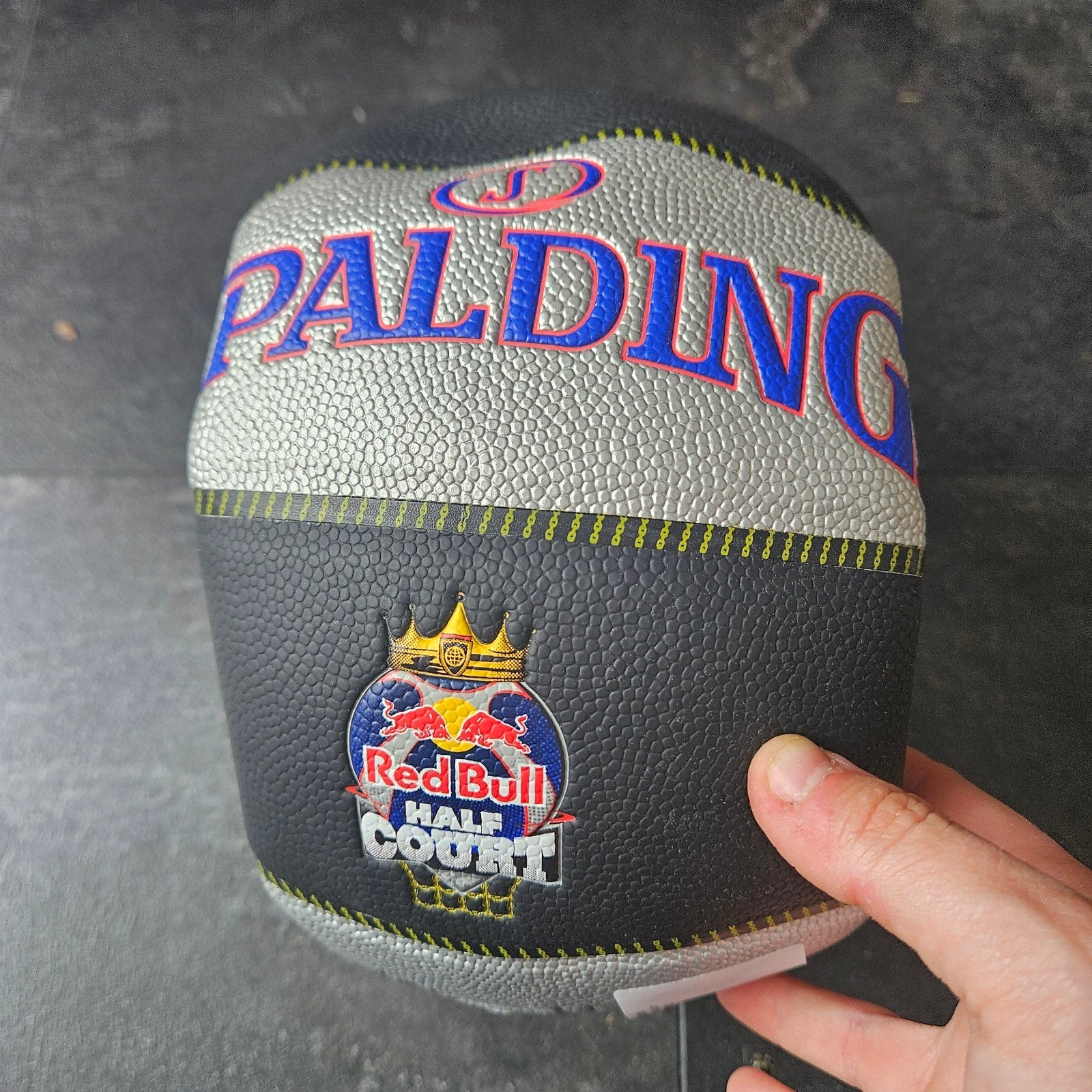 RedBull half Court basketbal, Sport en Fitness, Basketbal, Ophalen of Verzenden, Nieuw, Bal