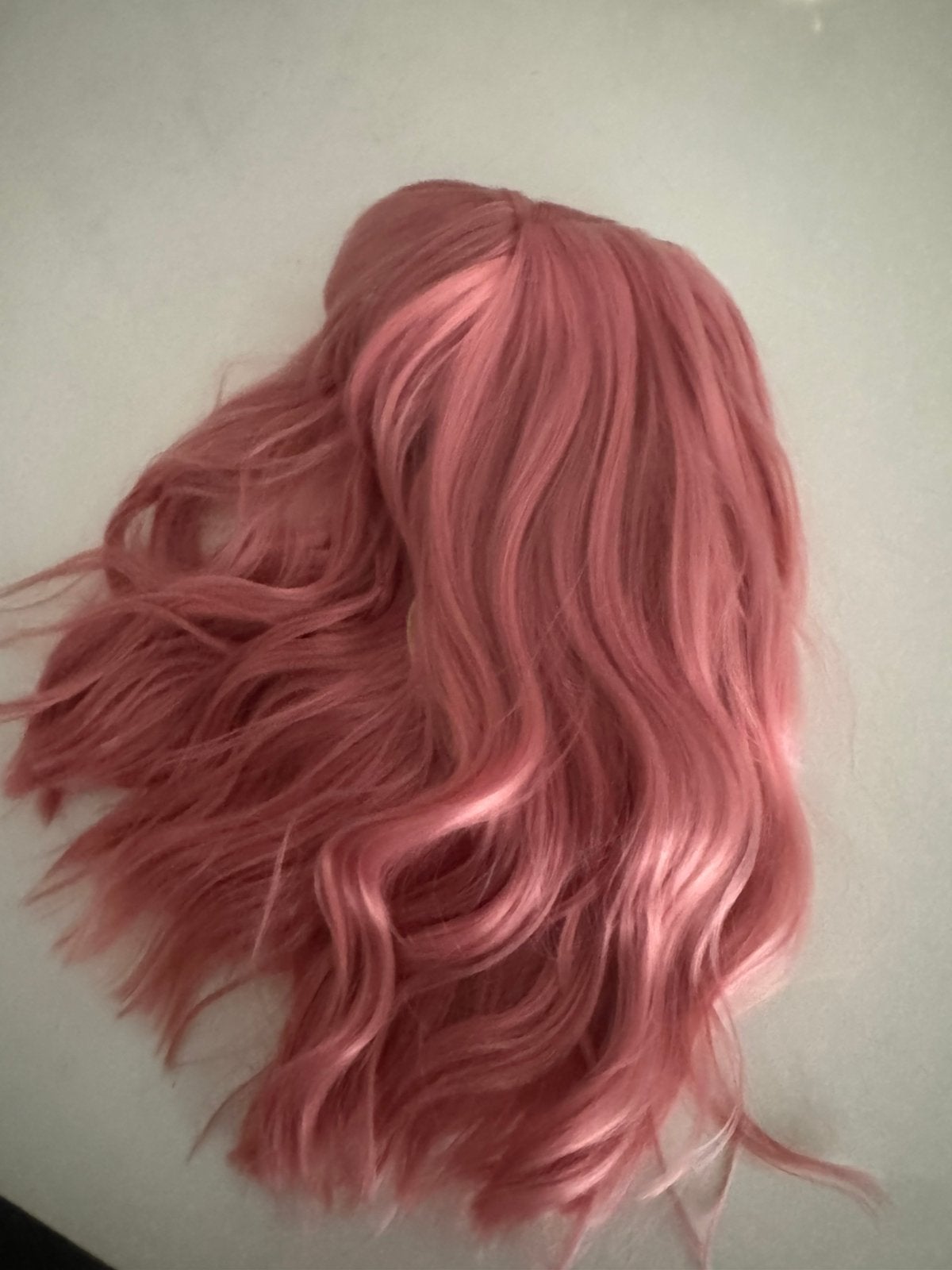 Prachtige roze pruik kort, Ophalen of Verzenden, Nieuw, Pruik of Haarverlenging