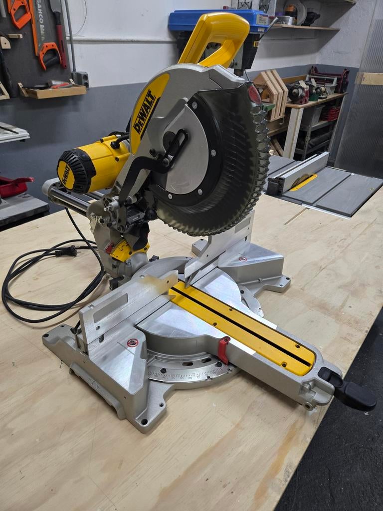 DeWALT DWS780-QS Verstek Afkortzaag - ZGAN, Doe-het-zelf en Verbouw, Ophalen, 70 mm of meer, Zo goed als nieuw, DeWALT