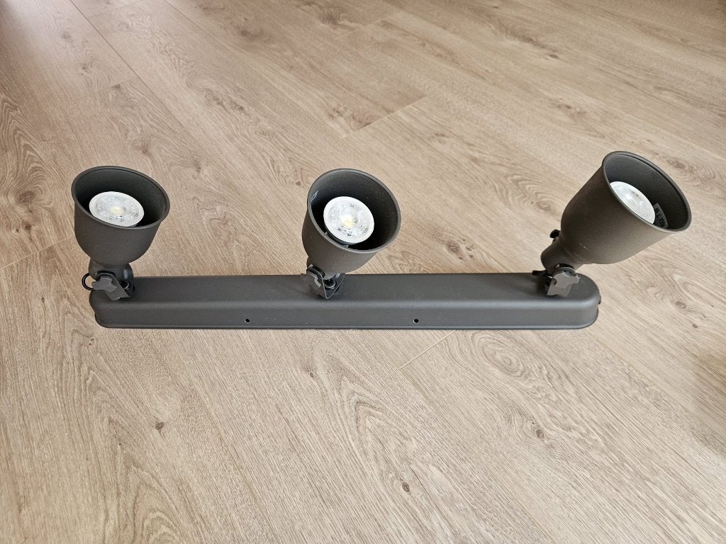 IKEA hektar plafondrail | 3 spots | donkergrijs, Gebruikt, Verstelbaar, GU10, Plafondlamp
