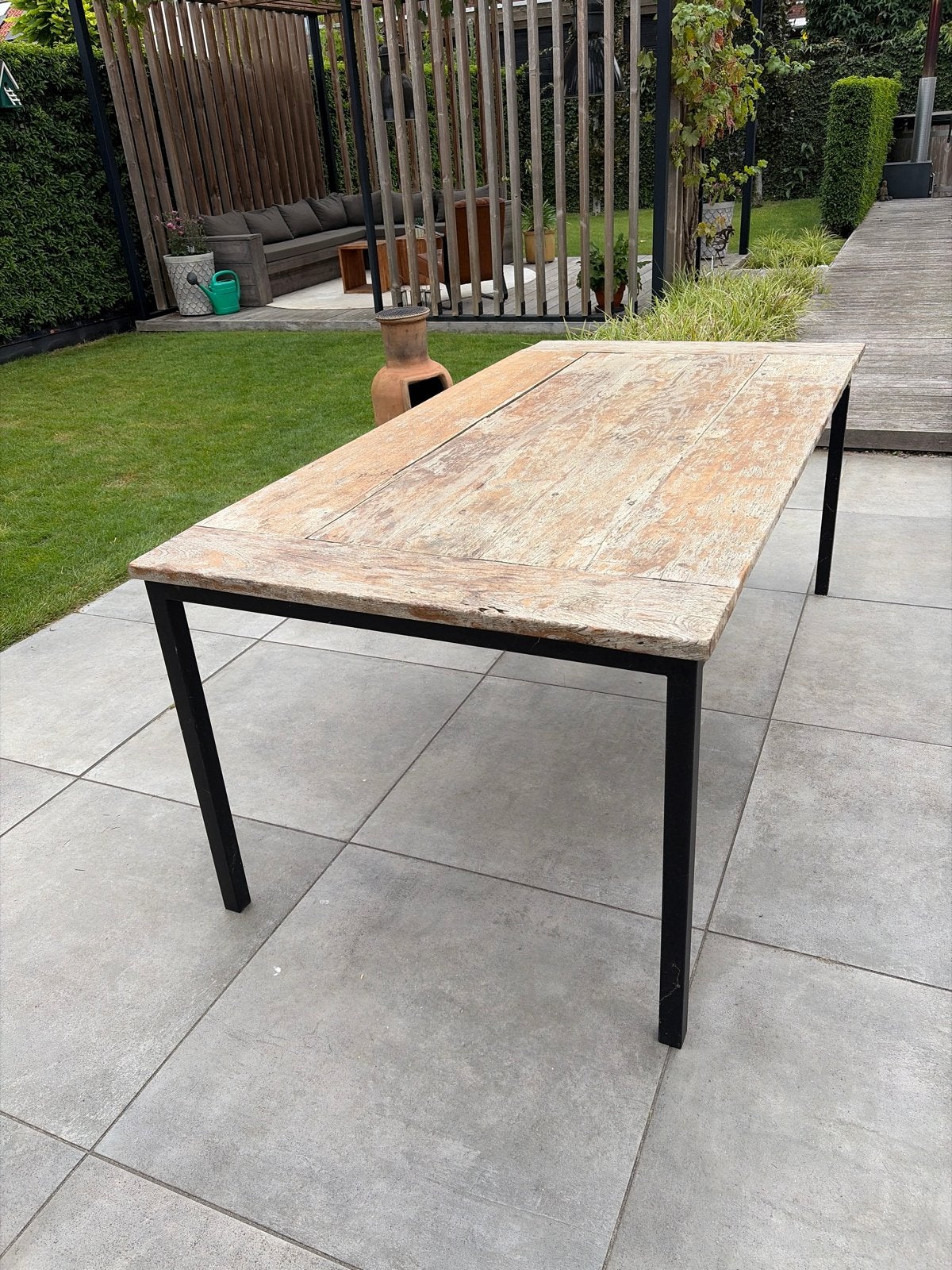 Robuuste tuintafel met gepoedercoat stalen onderstel, Ophalen, Gebruikt, Rechthoekig, Hout