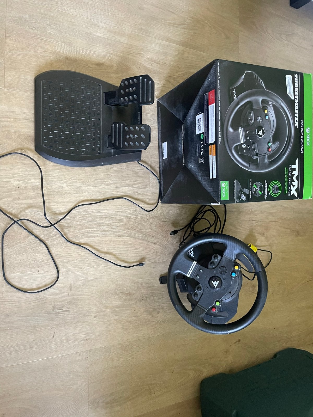 Thrustmaster TMX Force Feedback Stuur voor Xbox One & PC, Ophalen of Verzenden, Zo goed als nieuw, Stuurtje of Sportattribuut