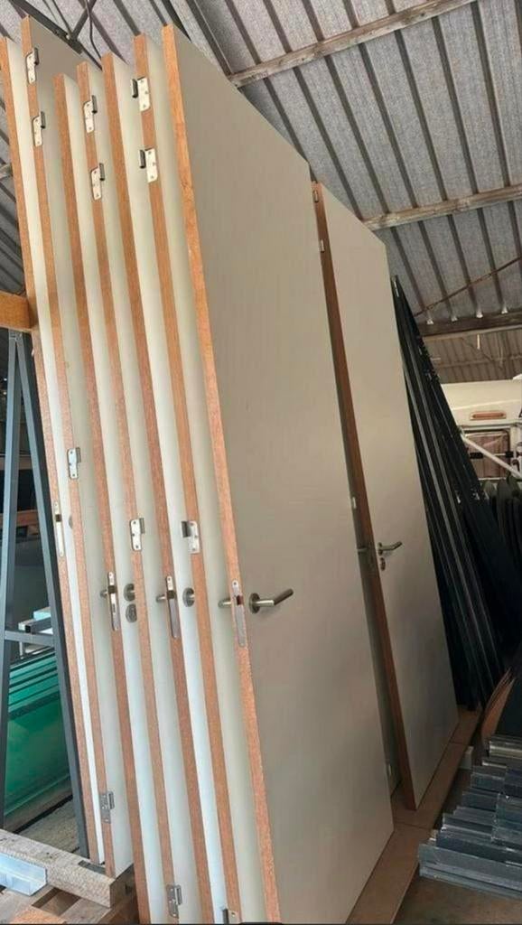 Formica en hard hout afgewerkt 10x, Doe-het-zelf en Verbouw, Ophalen of Verzenden