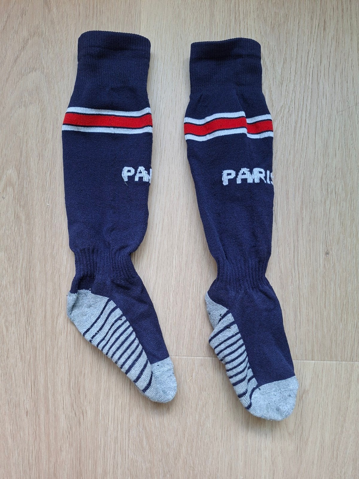 PSG Voetbalsokken - Donkerblauw met rood/wit streep, Kleding | Heren, Sokken en Kousen, PSG, Blauw, Overige maten, Ophalen of Verzenden