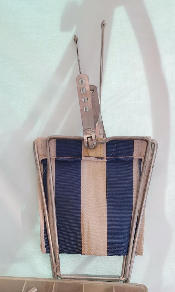 vintage metalen opvouwbare campingstoel visstoel camping, Ophalen of Verzenden, Gebruikt, Campingstoel