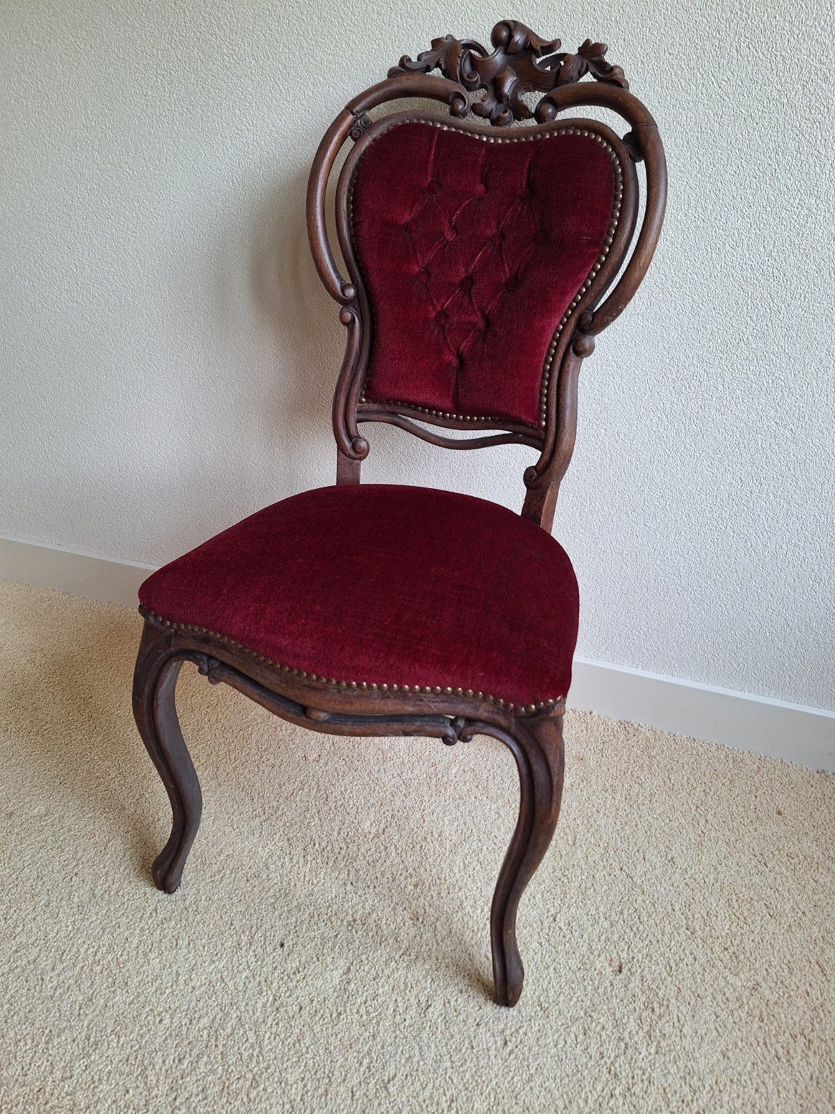 4  vintage Louis Philippe eetkamerstoelen, bordeauxrood fluw, Antiek en Kunst, Ophalen