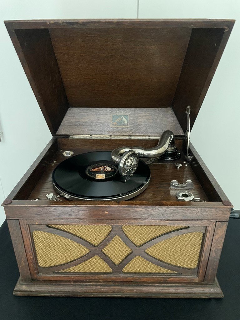 Grammofoon His Masters Voice model 104, Ophalen