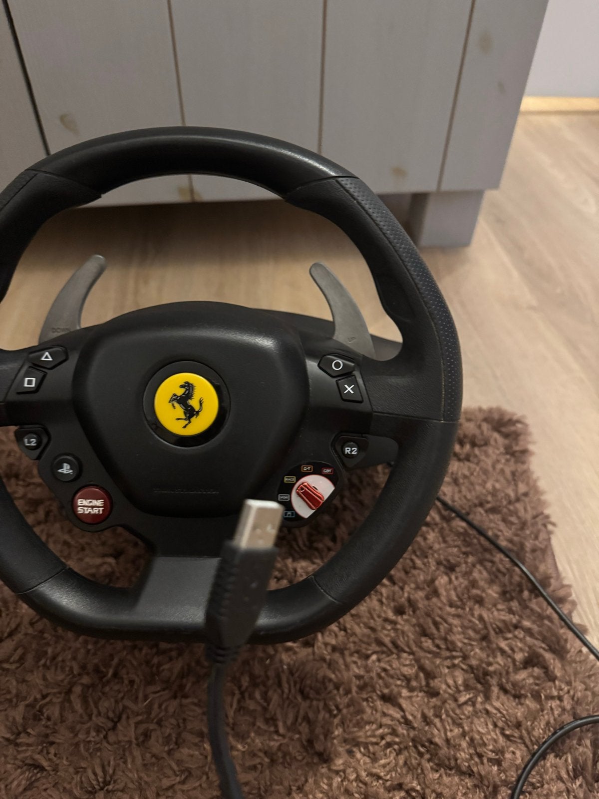 Thrustmaster Racestuur Ferrari PS5/PS4/PC - Zonder Pedalen, Ophalen, Racestuur, Zo goed als nieuw, Thrustmaster