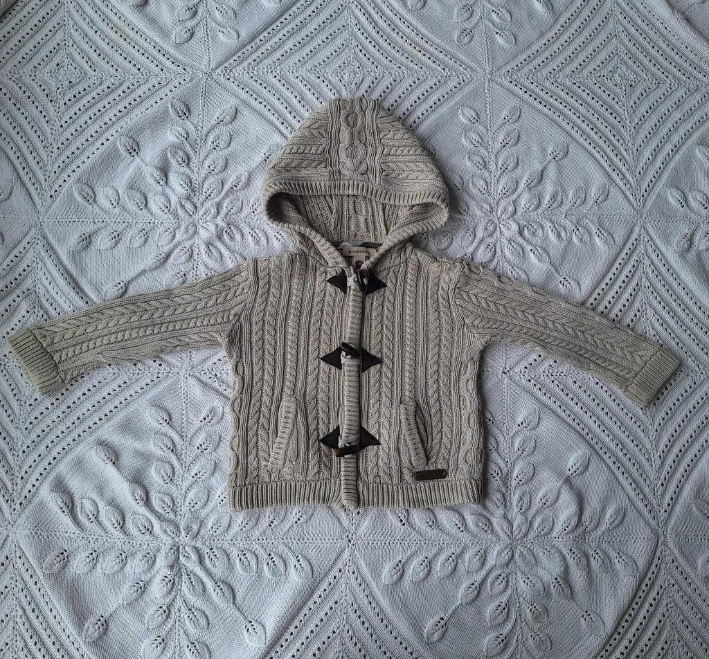Burberry vest beige 92, Ophalen of Verzenden, Zo goed als nieuw, Jongen of Meisje, Trui of Vest