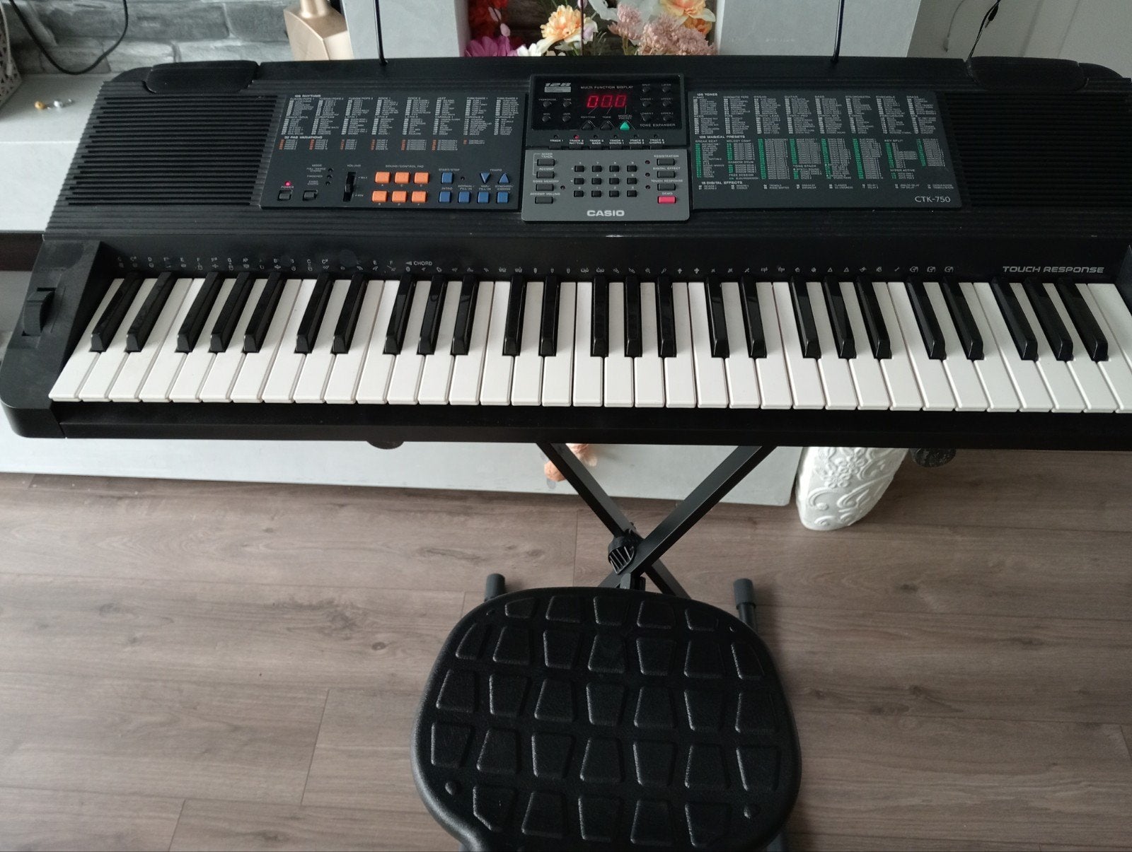 Casio CTK-750 Keyboard met Aanslaggevoeligheid en MIDI, Ophalen, Casio, Midi-aansluiting, 61 toetsen