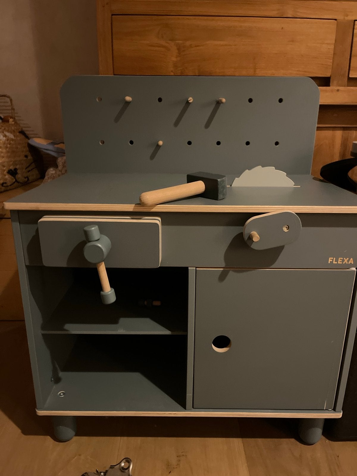 Flexa speelgoed werkbank met accessoires, Ophalen of Verzenden, Zo goed als nieuw, Knutselen