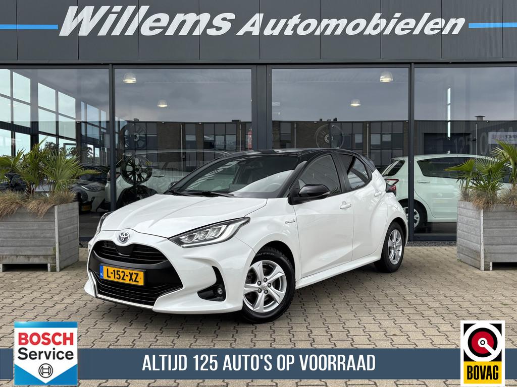 Toyota Yaris 1.5 Hybrid Launch Edition Bi-Tone Camera, Adapt, Gebruikt, Met garantie (alle), 450 kg, 1490 cc