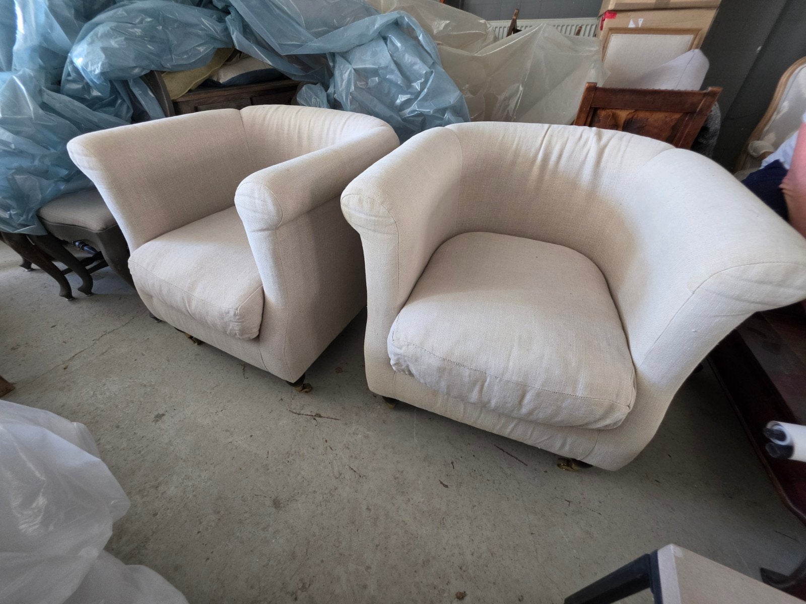 Set van 2 klassieke fauteuils / kuipstoelen – crème stof, Auto-onderdelen, Ophalen, Gebruikt