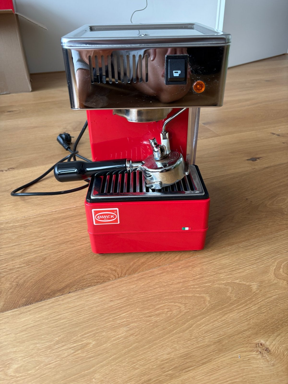 Quickmill 820 Espresso Apparaat Rood - Zo goed als nieuw, Witgoed en Apparatuur, Ophalen, Afneembaar waterreservoir, Gebruikt