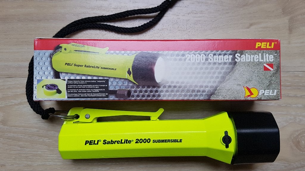 duiklamp Peli Sabrelite 2000, Ophalen, Zo goed als nieuw, Duiklamp
