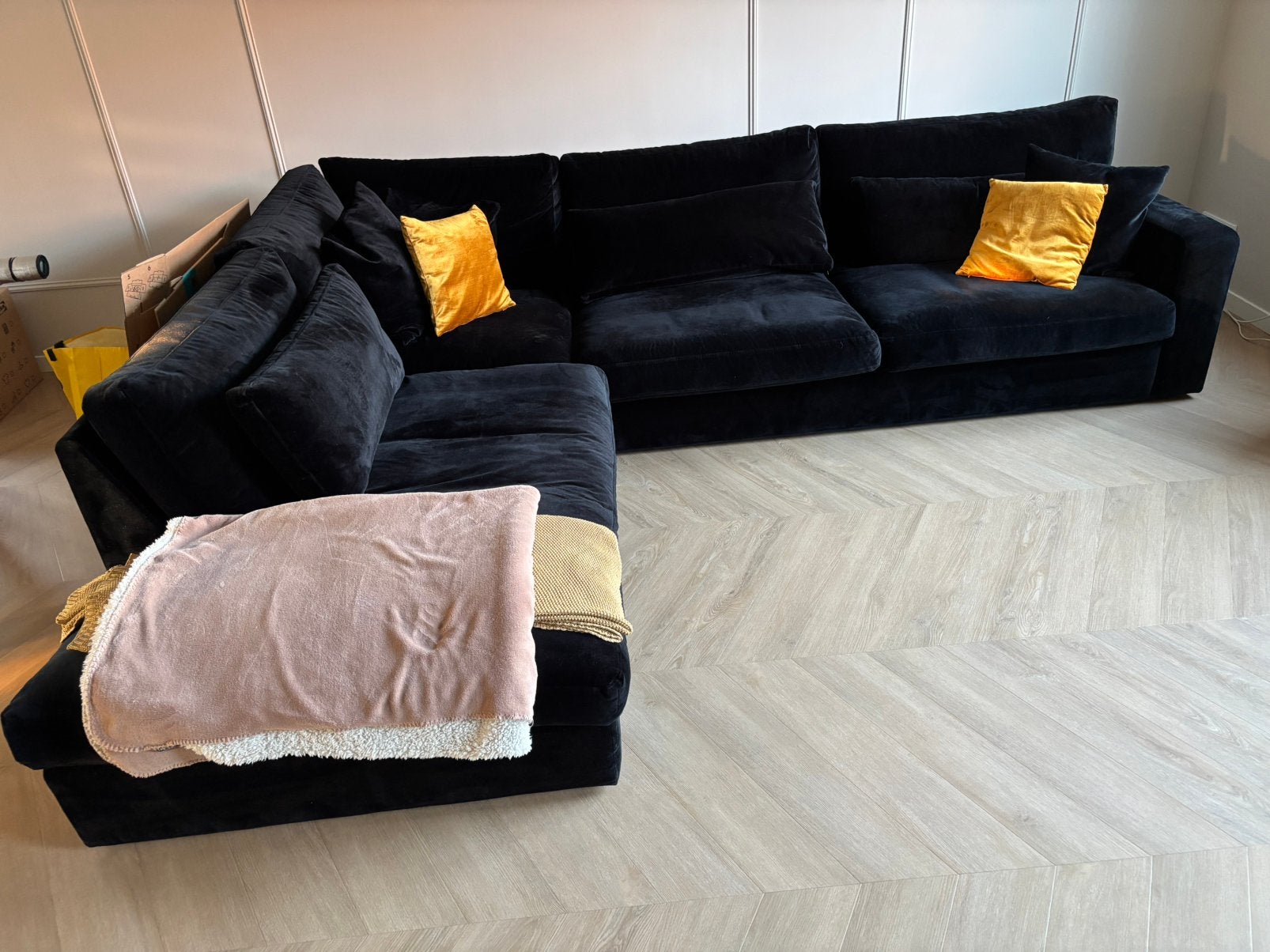Hoekbank Velvet z.g.a.n., Huis en Inrichting, Banken | Bankstellen, Ophalen, Hoekbank, 300 cm of meer, Zo goed als nieuw
