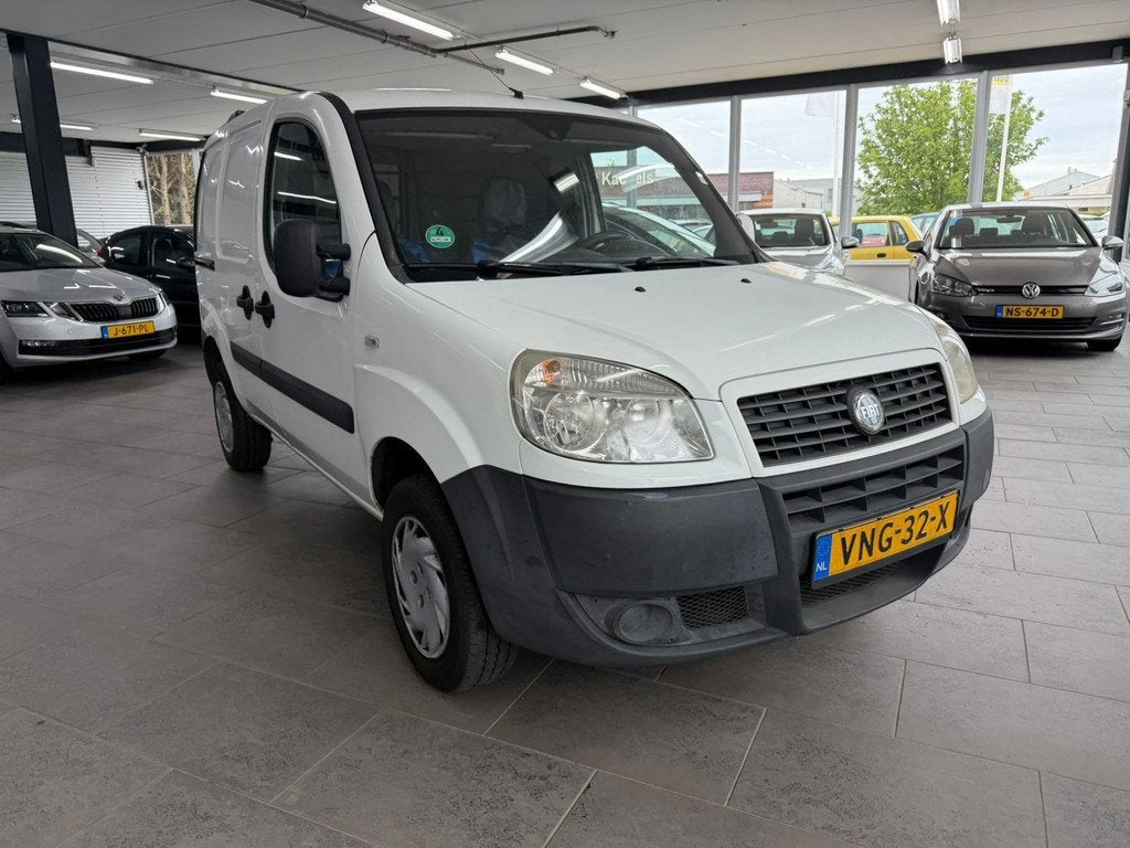Fiat Doblò 1.6 SX bestelauto benzine elektrisch pakket nieu, Auto's, Bestelauto's, Voorwielaandrijving, 1596 cc, Stof, Gebruikt