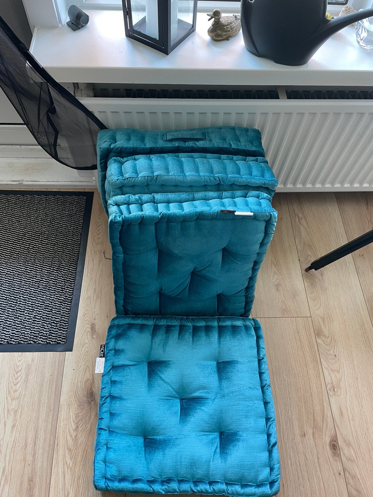 Set van 3 turquoise Unique Living zitkussens, Overige kleuren, Vierkant, Ophalen of Verzenden, Zo goed als nieuw