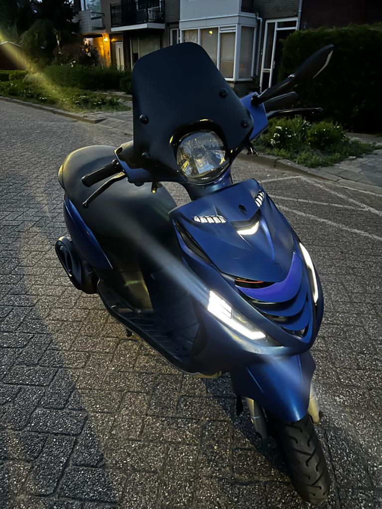 Piaggio Zip 4-takt -, Fietsen en Brommers, Scooters | Piaggio, Maximaal 45 km/u, Zip, Ophalen of Verzenden, Zo goed als nieuw