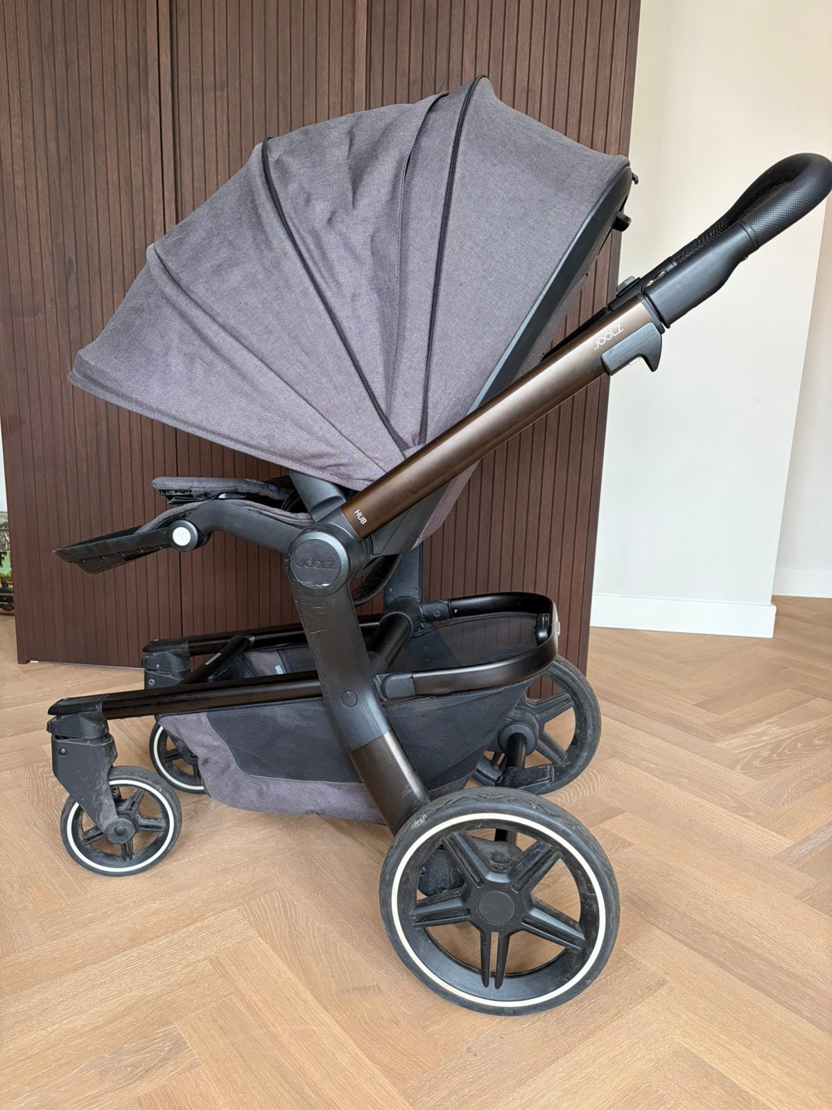Joolz Hub+ Antraciet, Verstelbare duwstang, Zo goed als nieuw, Ophalen, Kinderwagen