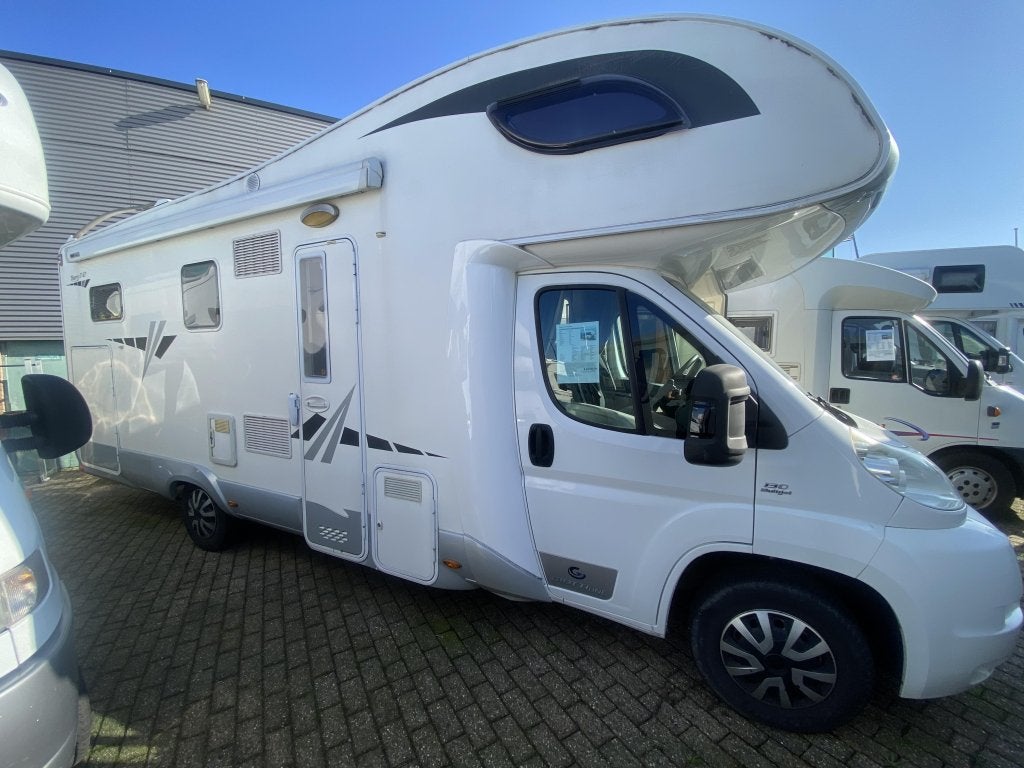 Giottiline Therry 47 T Enkelle bedden dak Airco, Caravans en Kamperen, Campers, Overige merken, Chemisch toilet, Startonderbreker