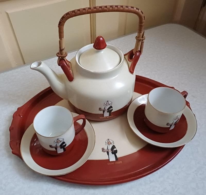 Foto 2 van Art-Deco droste servies met twee kop en schotels