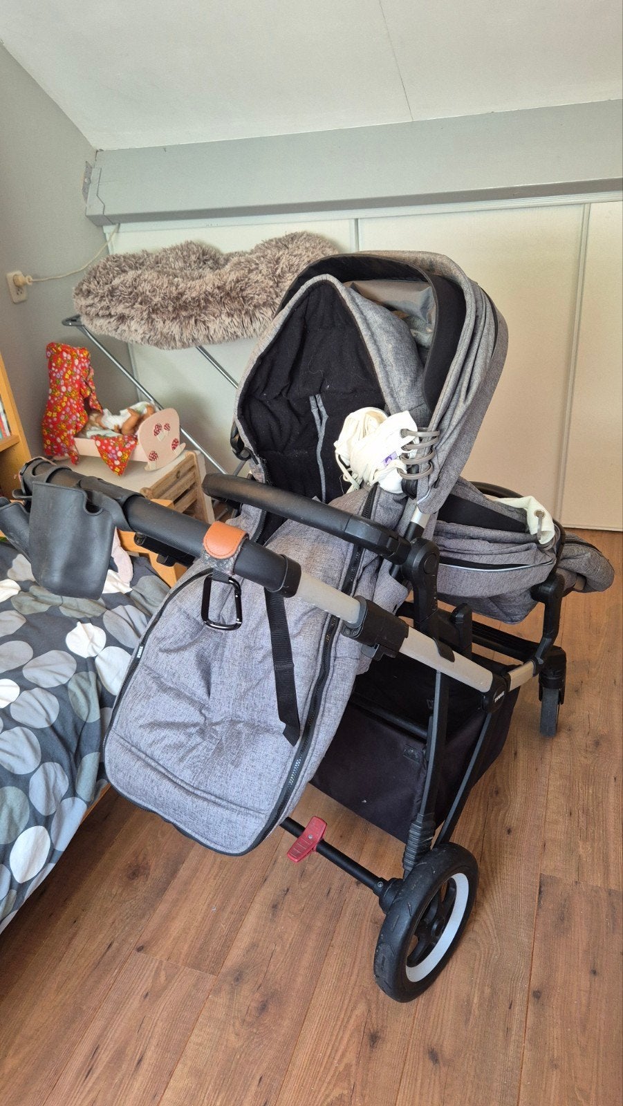 Thule Sleek Tweeling Kinderwagen met Reiswiegen en Meer, Gebruikt, Duowagen, Ophalen of Verzenden, Kinderwagen