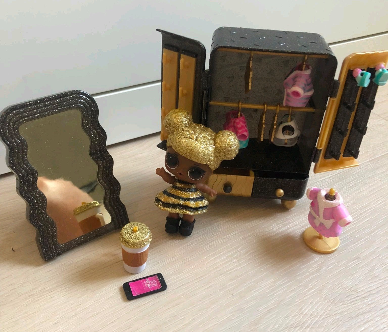 L.O.L. Surprise! Furniture Boutique met Queen Bee, Ophalen, Zo goed als nieuw, Overige typen