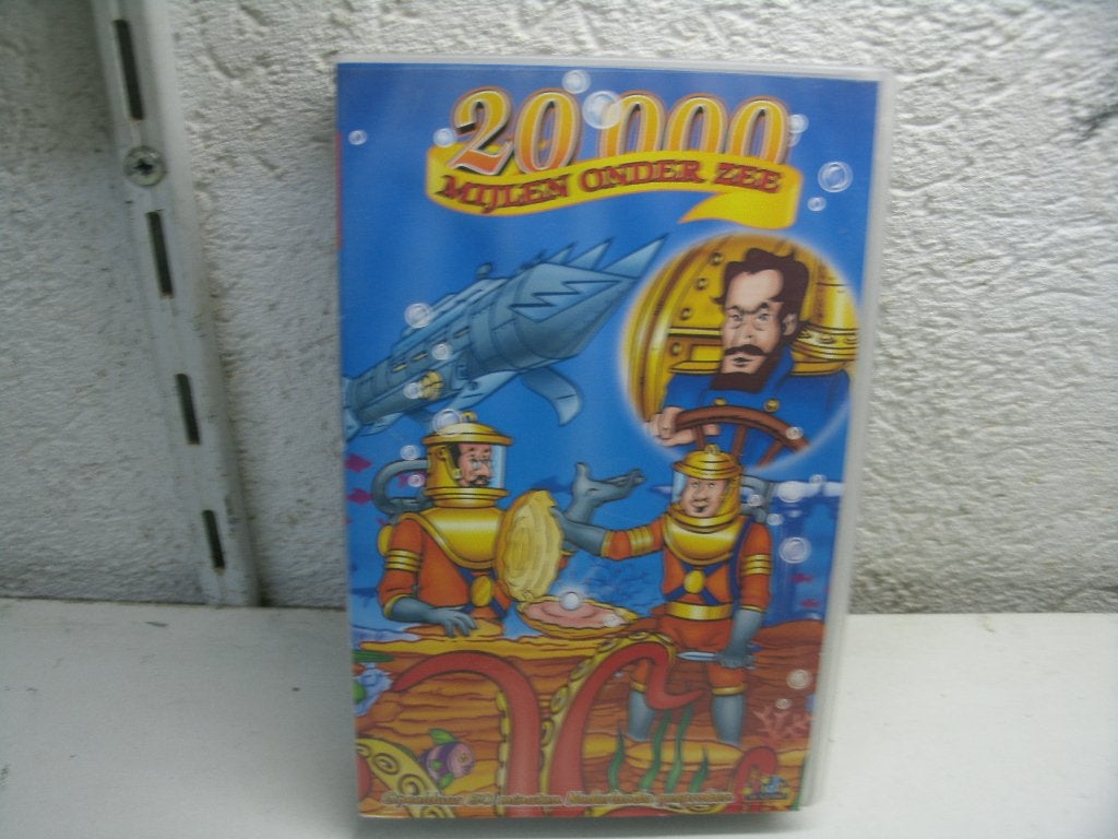vhs 42a 20.000 mijlen onder zee, Alle leeftijden, Ophalen of Verzenden, Zo goed als nieuw