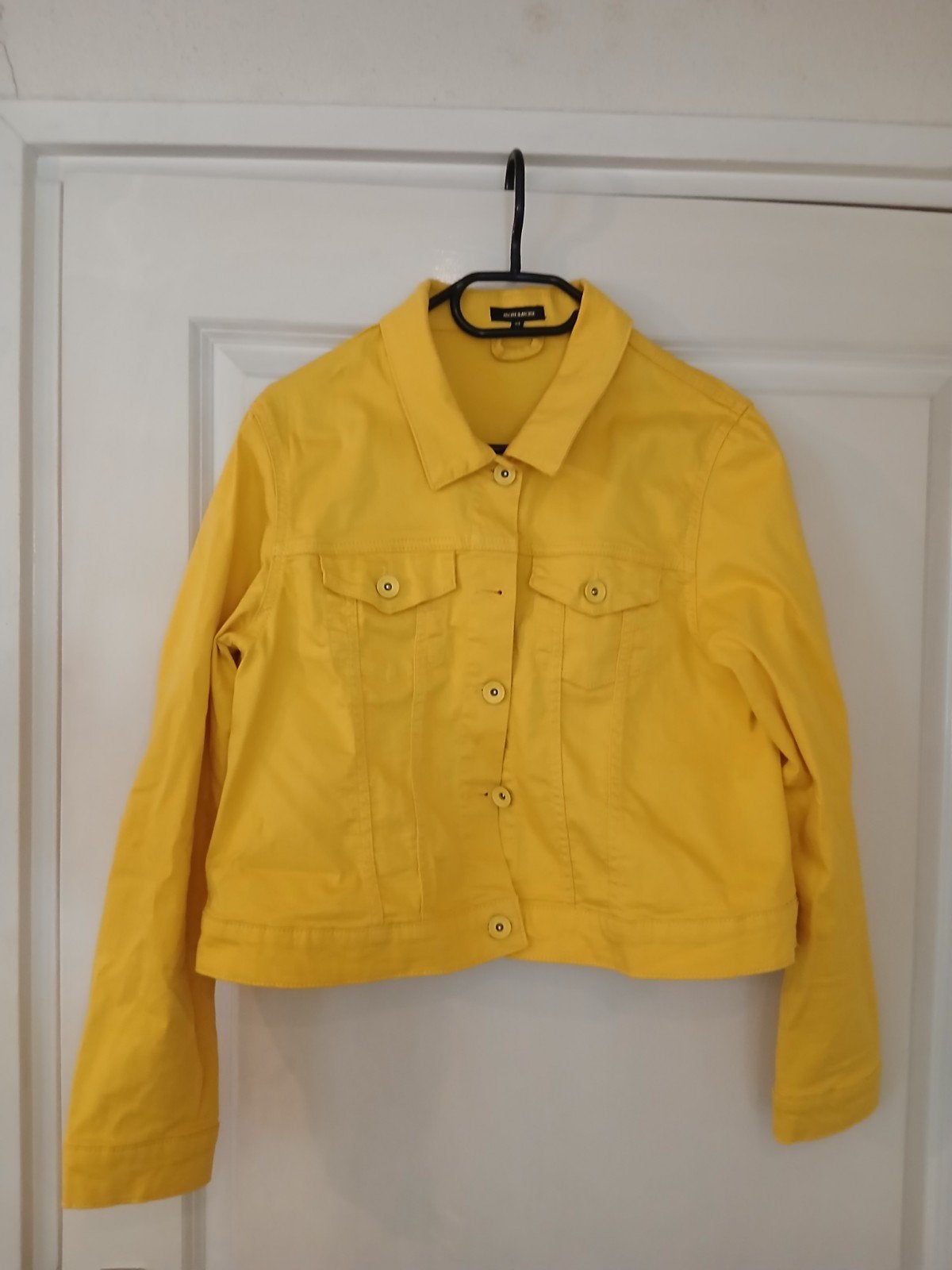 Geel jeans jasje maat 44, Kleding | Dames, Jassen | Zomer, Ophalen of Verzenden, Zo goed als nieuw, Maat 42/44 (L), Geel