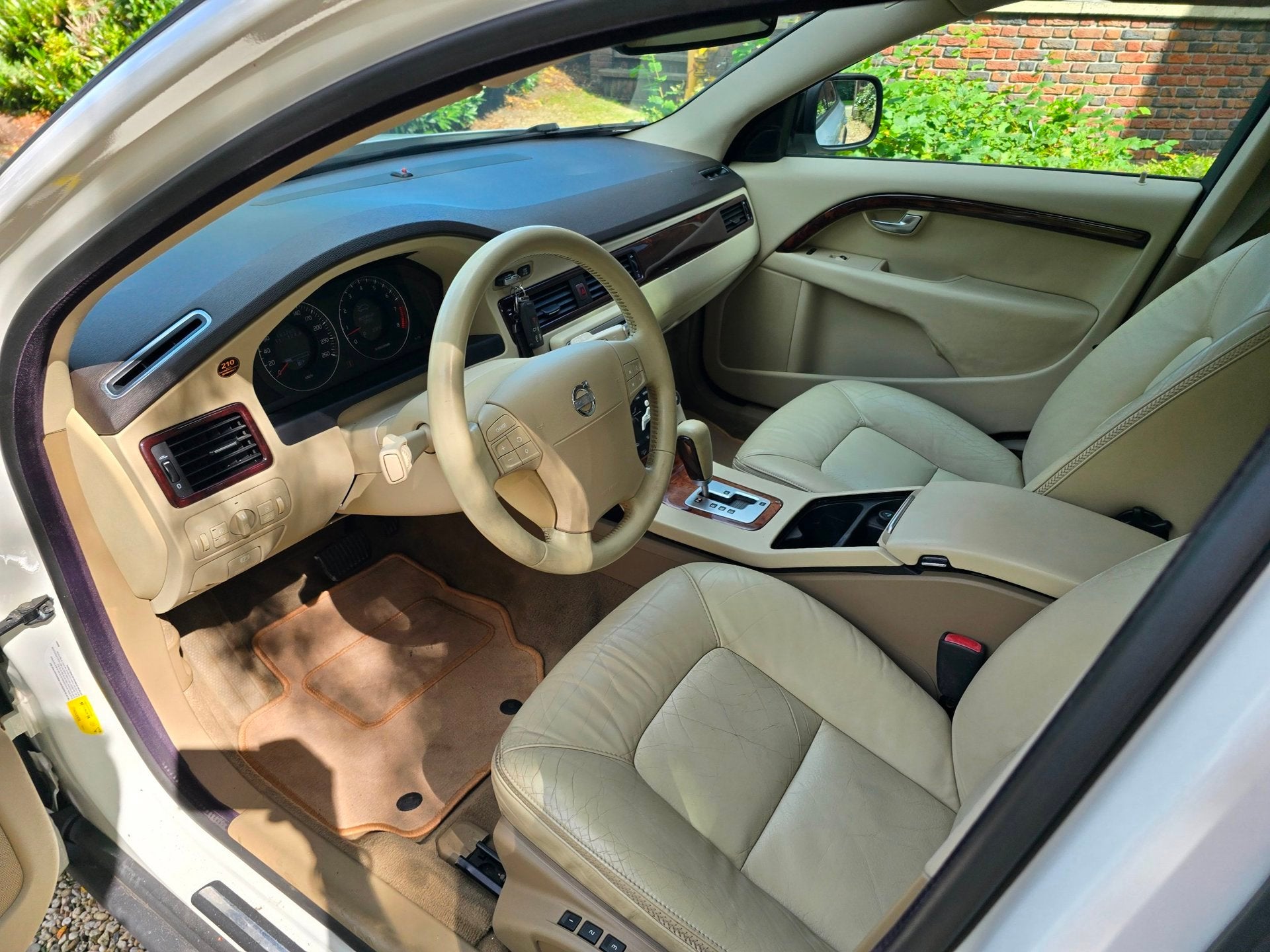 Volvo XC70 3.2 Summum AUT/leer/DAK/trekhaak, Automaat, 238 pk, XC70, Wit