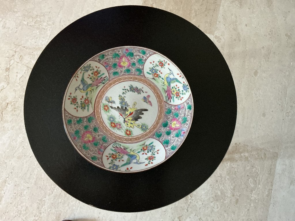 Chinees bord en messing vaasjes, Ophalen