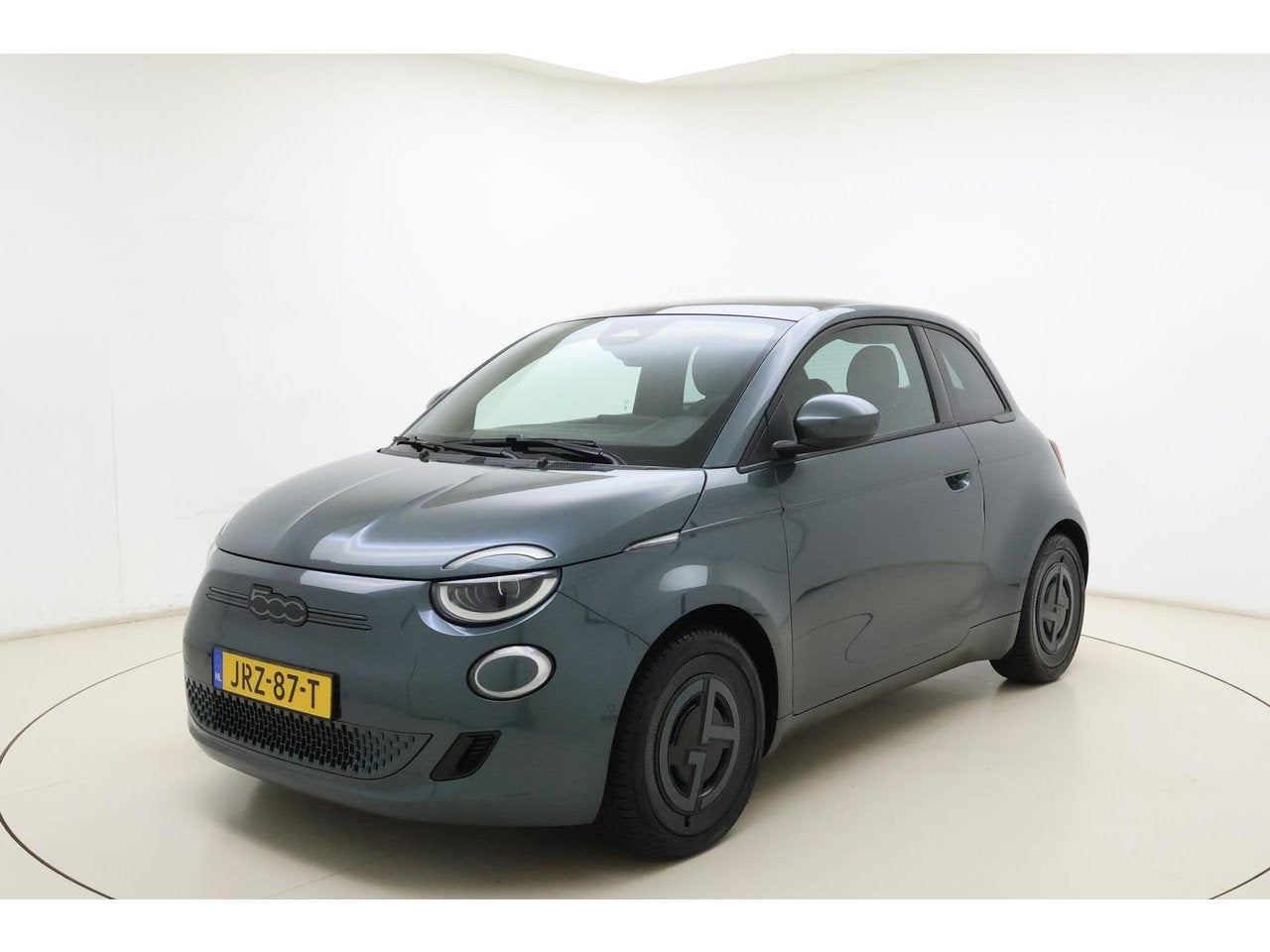 Fiat 500 Giorgio Armani Edition 42 kWh Unieke uitvoering | P, Auto's, Automaat, Gebruikt, 118 pk, 4 stoelen