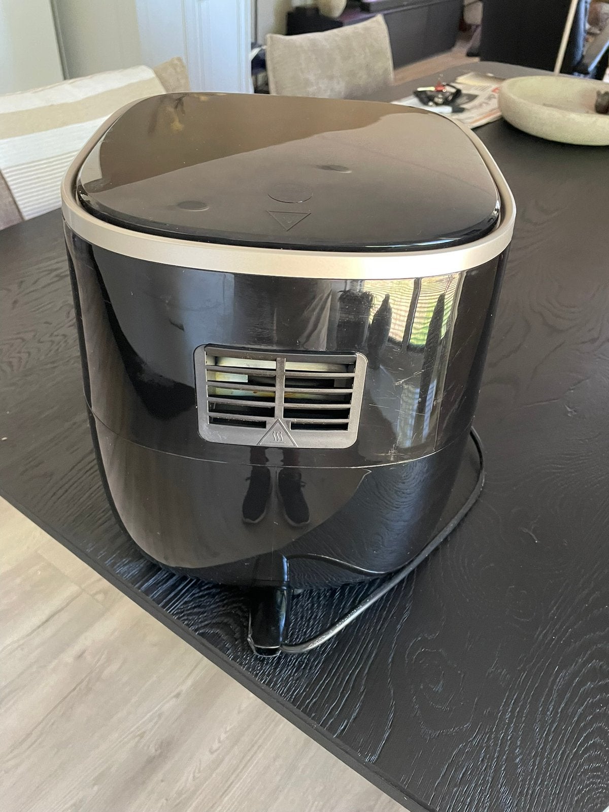 Zeer goed uitziende airfryer Philips HD9257 in goede staat.