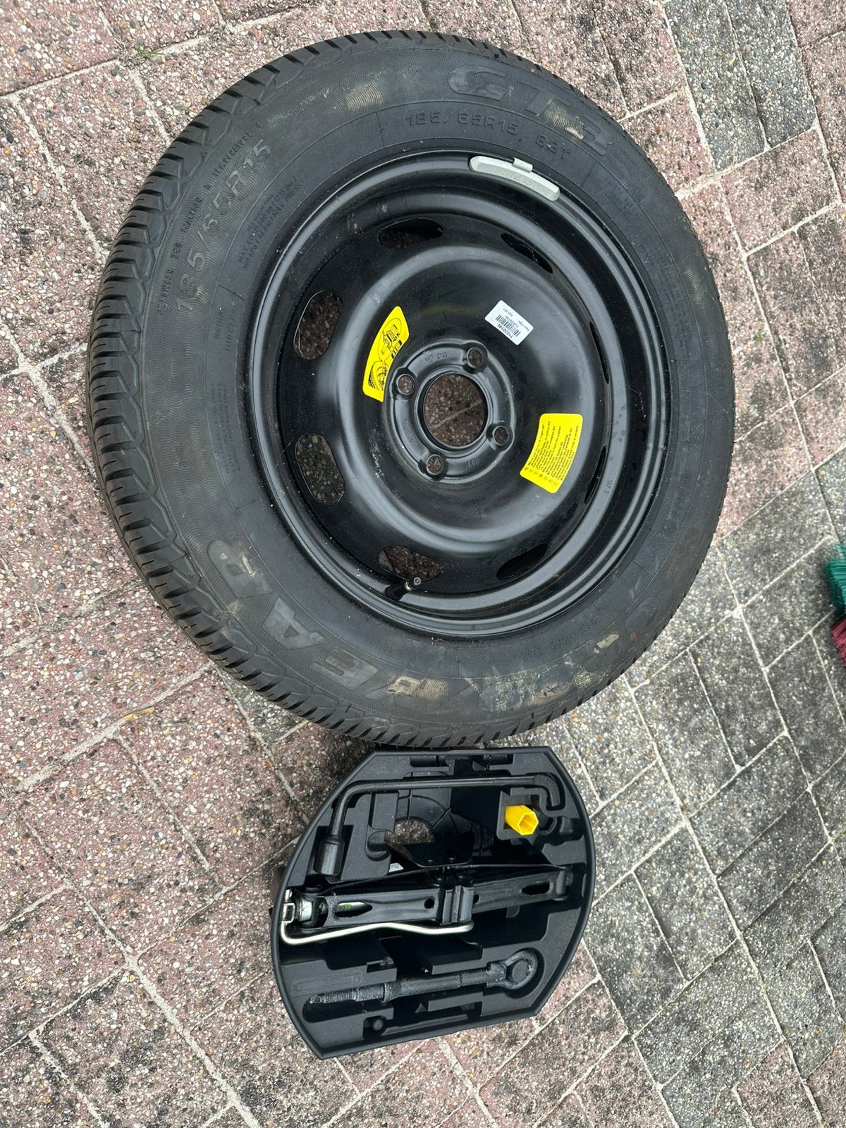 Reserve wiel 185/65 R15 + onderdelen, Ophalen, Nieuw, Peugeot