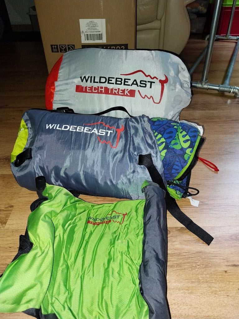 Wildebeast Kampeer Set: Mat, Kussen, Slaapzak, Ophalen of Verzenden, Gebruikt