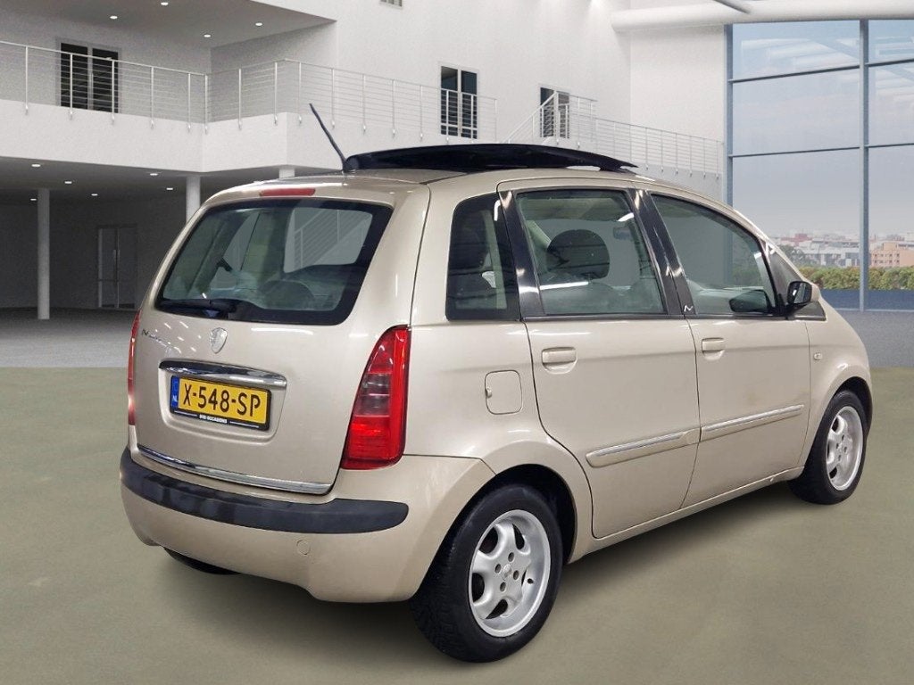 Lancia Musa 1.4-16V Platino/AUTOMAAT, Voorwielaandrijving, Gebruikt, 400 kg, Geel
