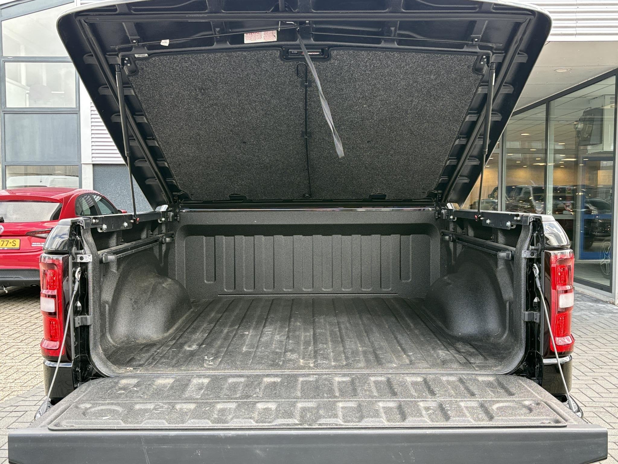 Foto 11 van Dodge Ram 1500 3.0 SST 4x4 Crew Cab Sport 420pk | LPG | Pano