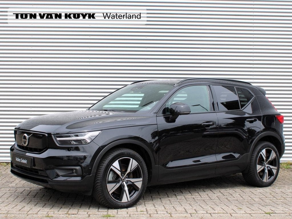 Volvo XC40 Recharge Pro Automaat / Privacy Glass / 360* came, Auto's, Stof, Gebruikt, Volvo Selected Used Cars, Zwart