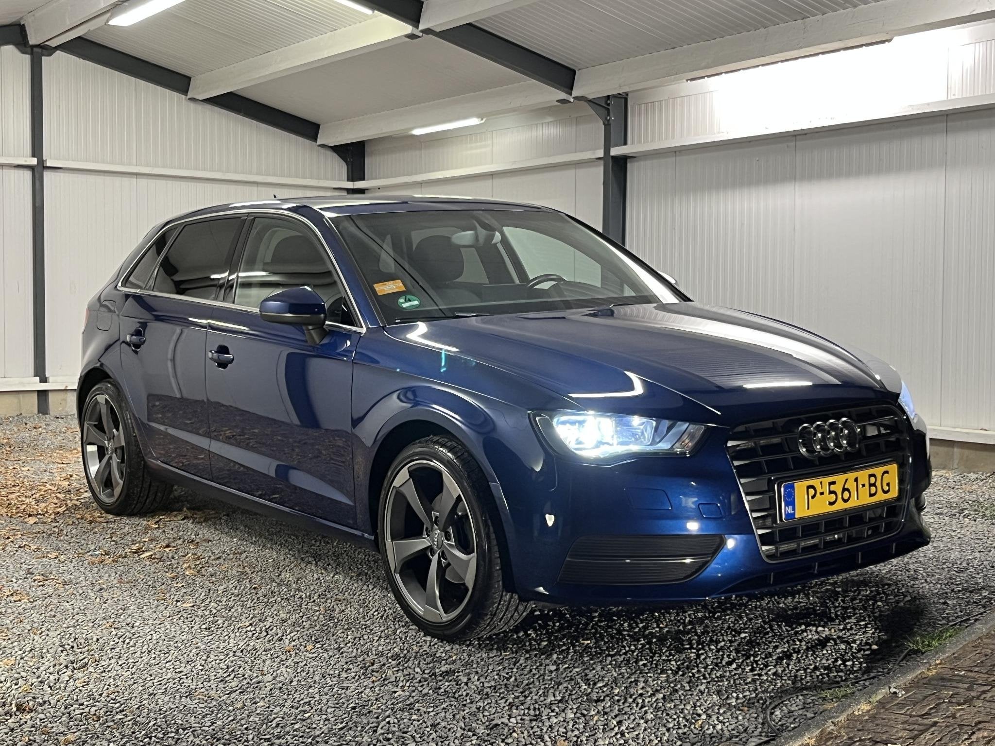 Audi A3 Sportback 1.2 TFSI Attraction 8-2013 NAVI,LEDER,LED,, Auto's, Voorwielaandrijving, Euro 5, Stof, Gebruikt