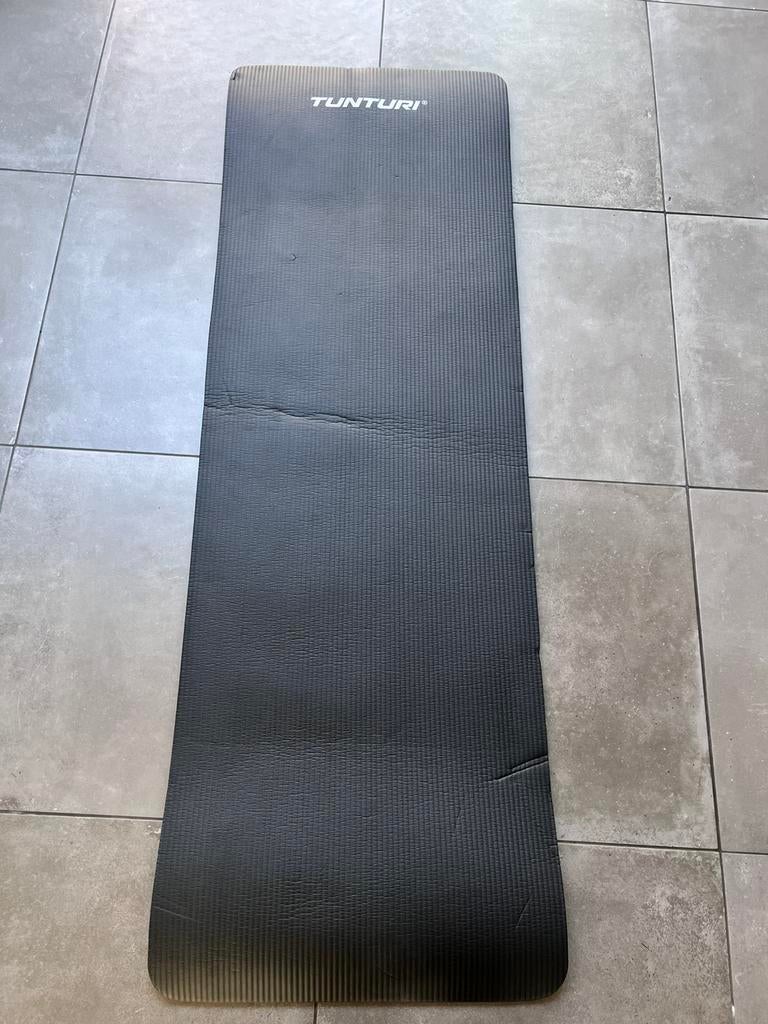TUNTURI ANTISLIP DIKKE YOGAMAT SLAAPMAT FITNESS MAT ZWART, Ophalen of Verzenden, Zo goed als nieuw, 1-persoons