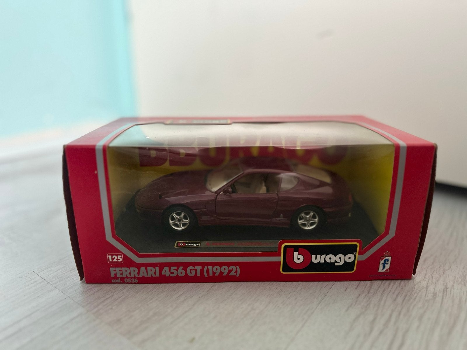 Burago Ferrari 456 GT (1992) 1:24, Ophalen of Verzenden, Nieuw, Auto, Bburago