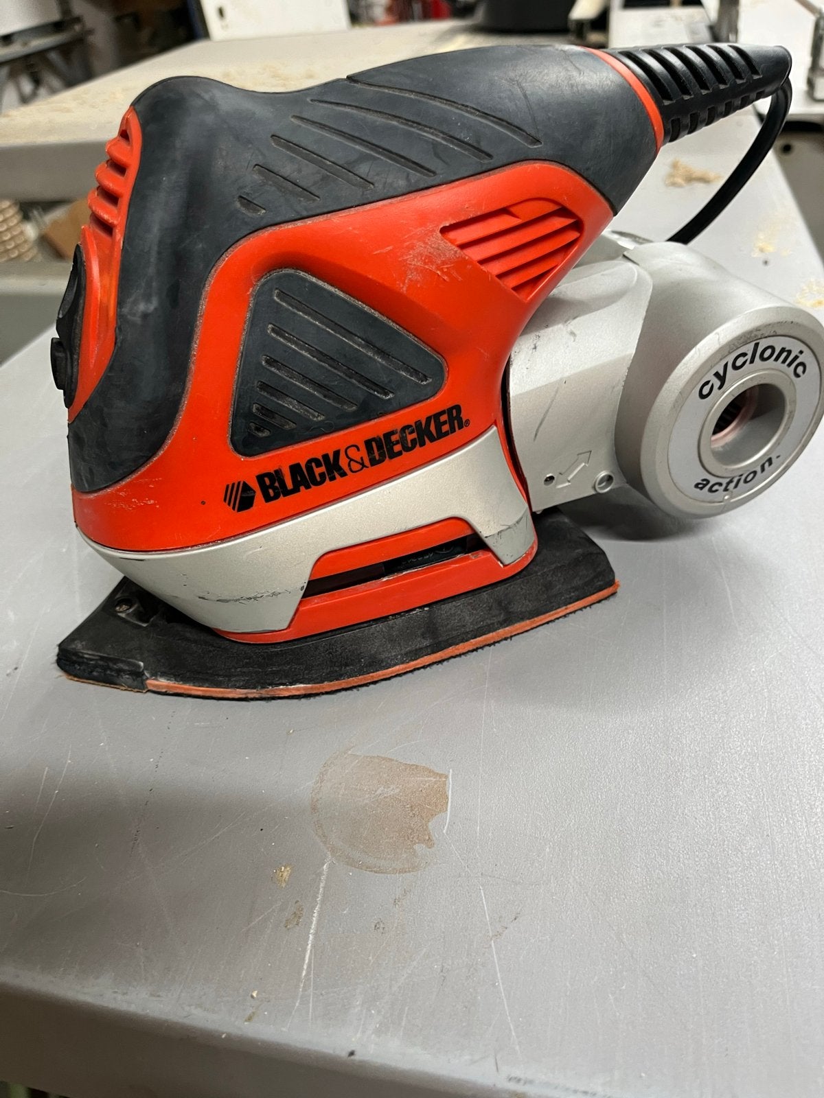Black & Decker puntschuurmachine met stofafzuiging, Ophalen of Verzenden, Zo goed als nieuw, Minder dan 600 watt, Overige typen